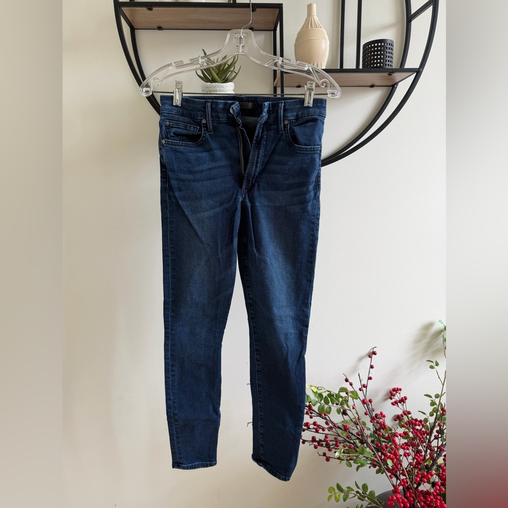 Joe’s skinny Jeans- Sz. 26- true blue